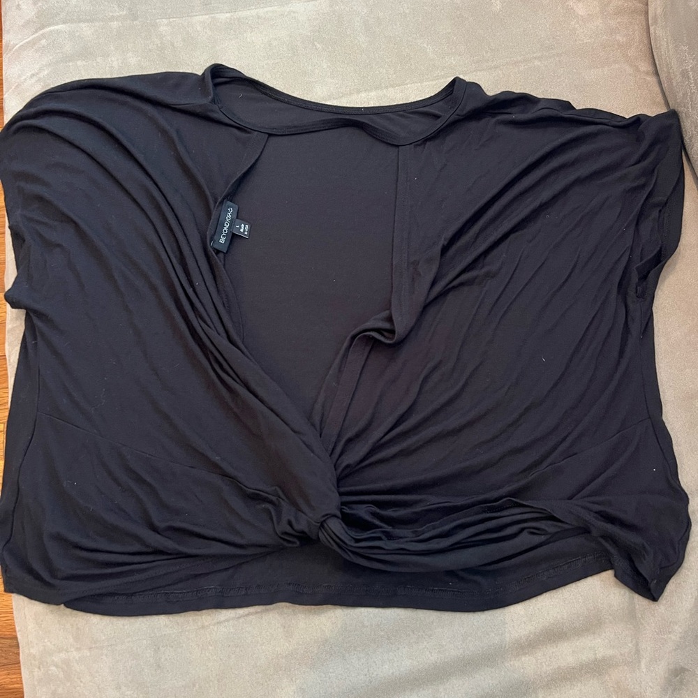 Beyond Yoga Twist Black Crop Top